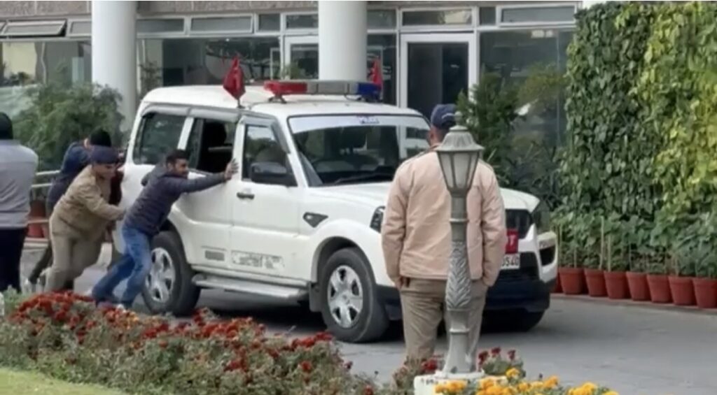 uk-deh-02-cm-vis-7211404_18122025141037_1812f_1766047237_254